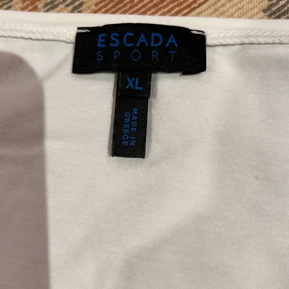 ESCADA TOP - Picture 2 of 4